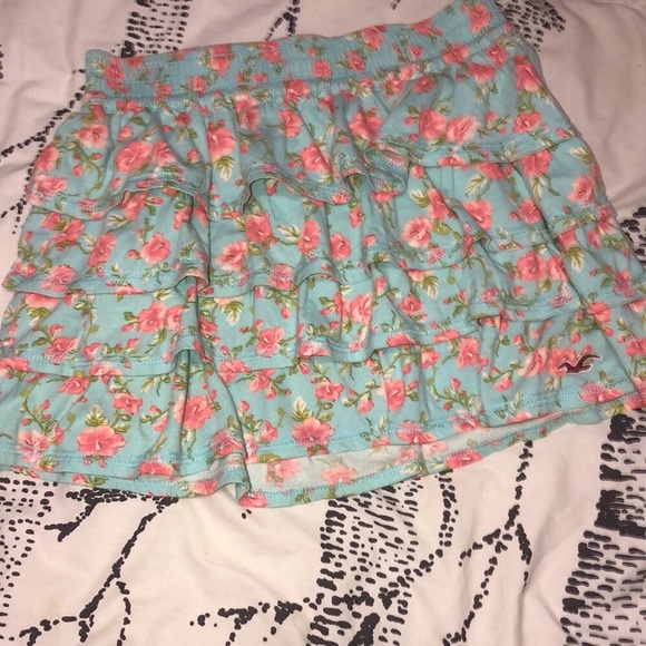HOLLISTER | XS | Floral Mini Skirt | - Picture 4 of 7